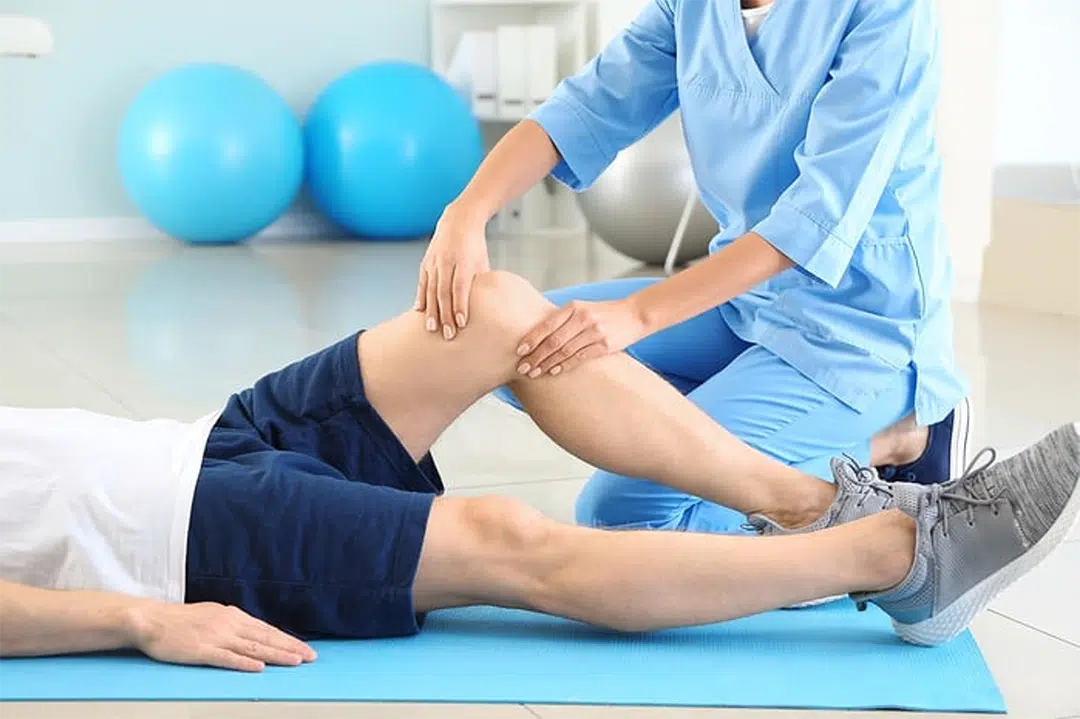Therapeutic knee pain treatment to improve mobility Therapeutic knee pain treatment to improve mobility