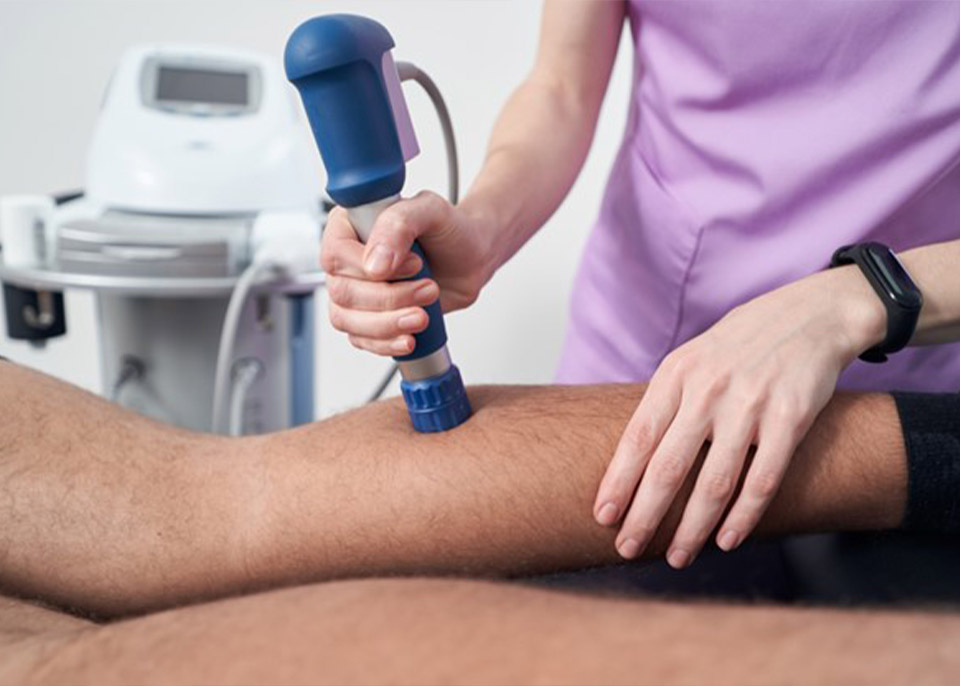 Shockwave Therapy vs. Cortisone Injections Which Is Better for Pain Relief Post