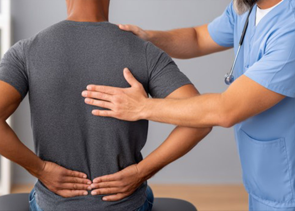 Should I See a Chiropractor or Physical Therapist for Low Back Pain Post